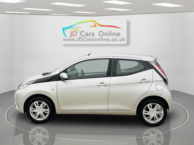 TOYOTA AYGO