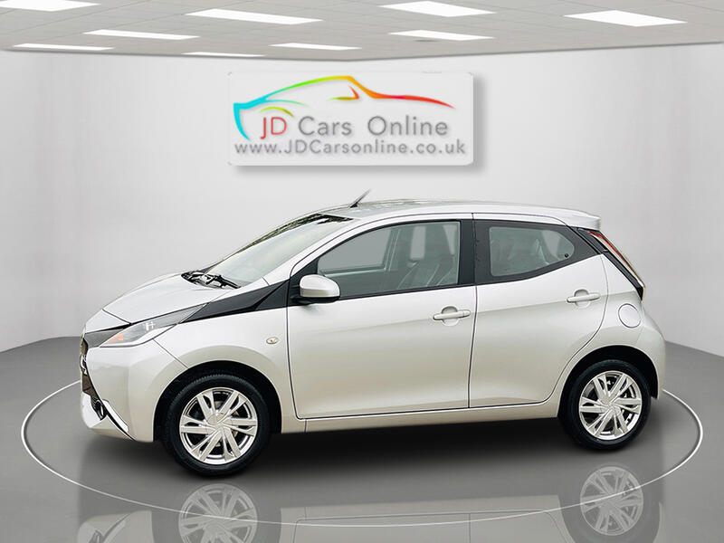 TOYOTA AYGO