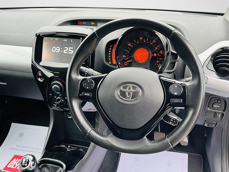 TOYOTA AYGO