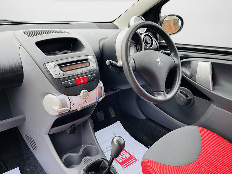 PEUGEOT 107