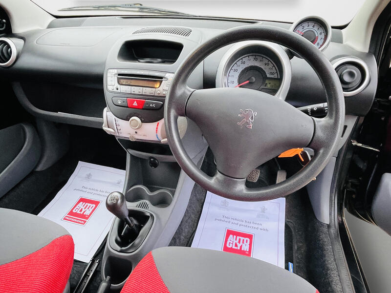 PEUGEOT 107