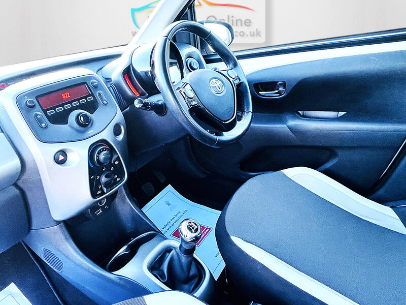 TOYOTA AYGO