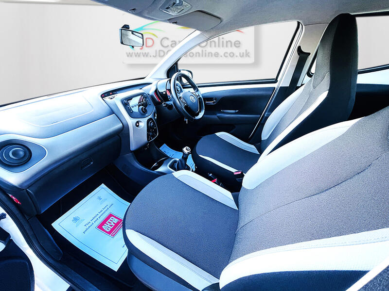 TOYOTA AYGO