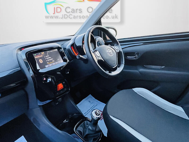 TOYOTA AYGO