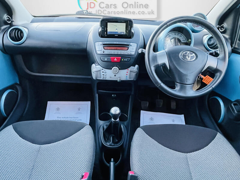 TOYOTA AYGO