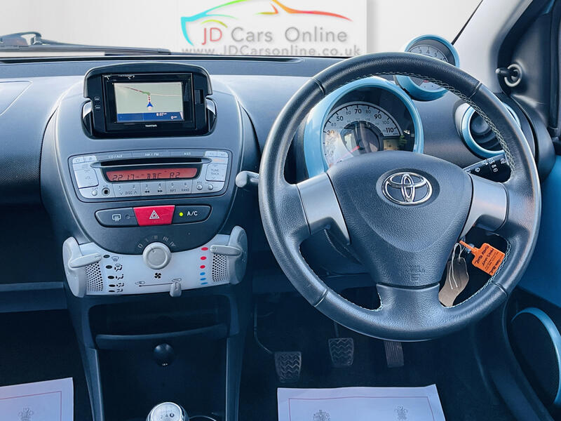 TOYOTA AYGO