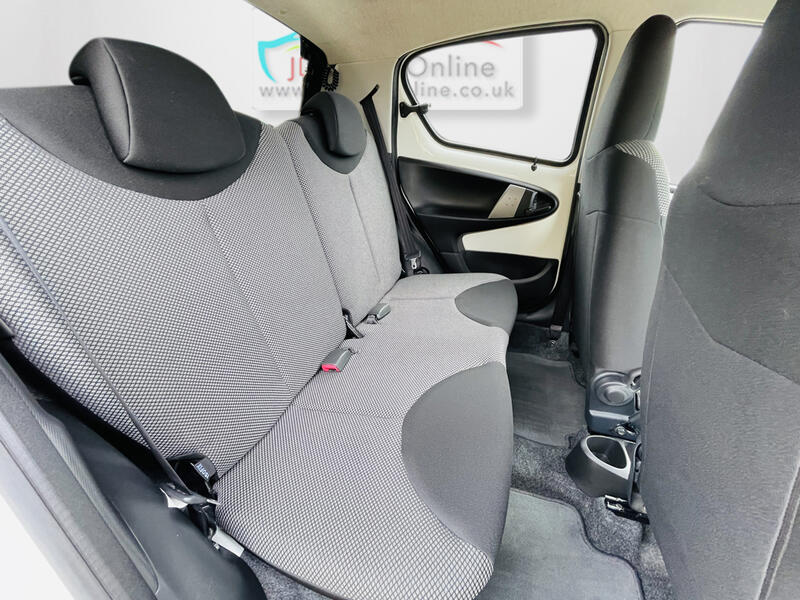 TOYOTA AYGO