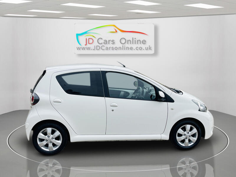 TOYOTA AYGO