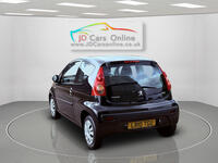 PEUGEOT 107