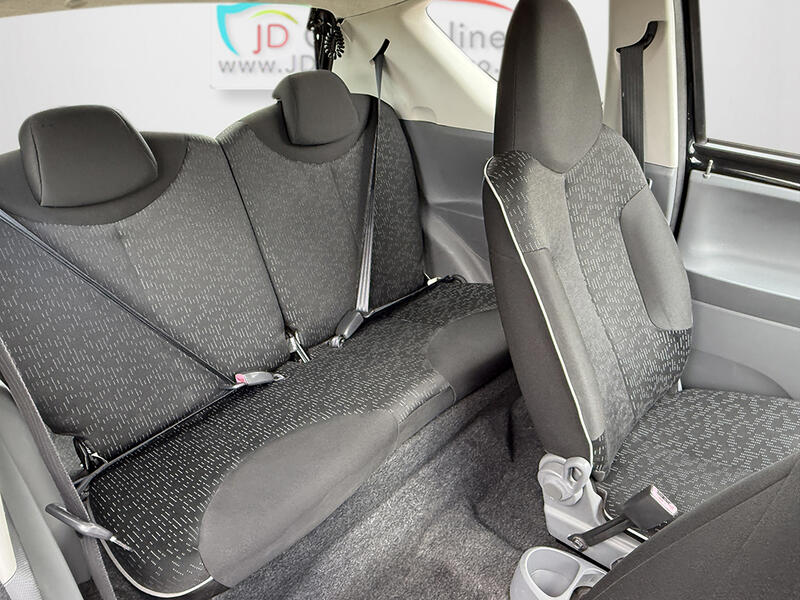 PEUGEOT 107