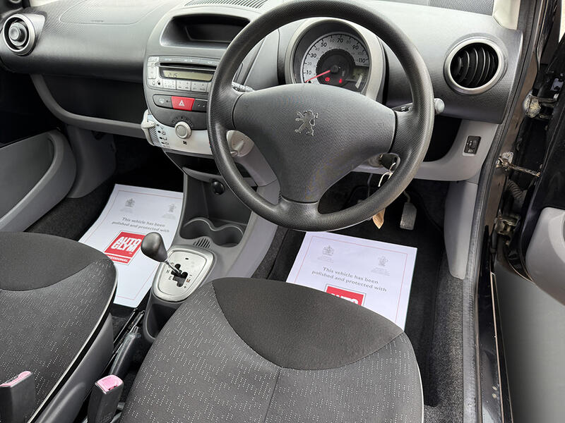 PEUGEOT 107